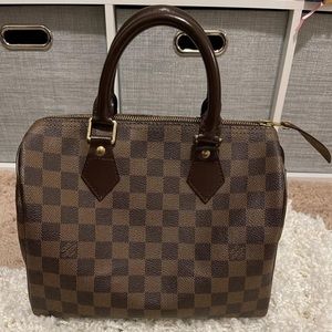✨Louis Vuitton Damier Ebene Speedy 25✨